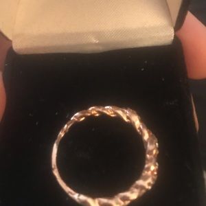 Rose gold ring, like new